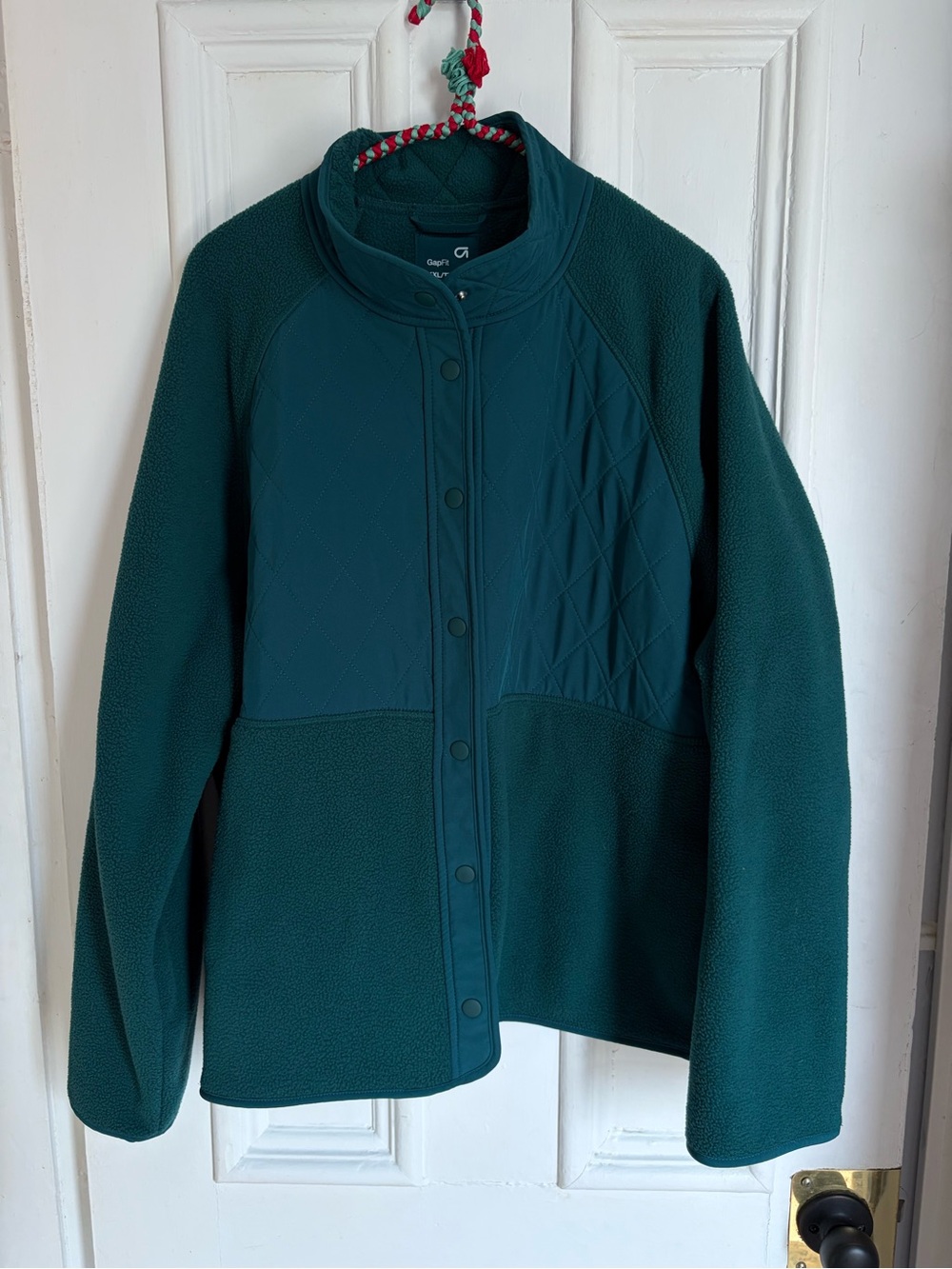 NWOT GAP Fit Women's Teal Quilted & Fleece Button Up Jacket